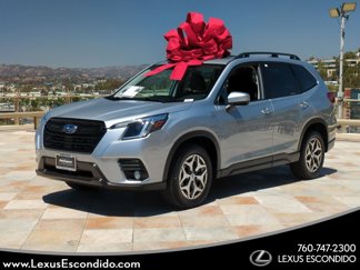 Used 2023 Subaru Forester Premium image 1
