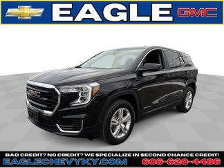 Used 2024 GMC Terrain SLE image 1
