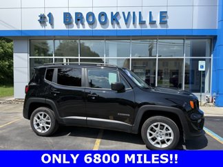 Used 2023 Jeep Renegade Latitude w/ Sun/Sound Group image 1