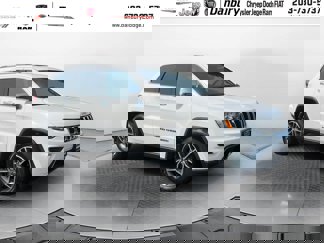 Used 2020 Jeep Grand Cherokee Limited image 1