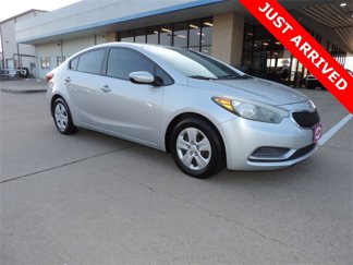 Used 2016 Kia Forte LX image 1
