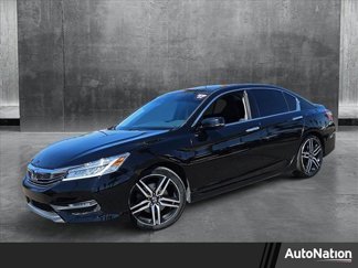 Used 2017 Honda Accord Touring image 1