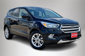 Used 2017 Ford Escape SE image 1