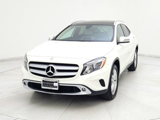 Used 2017 Mercedes-Benz GLA 250 4MATIC w/ Premium Package image 1