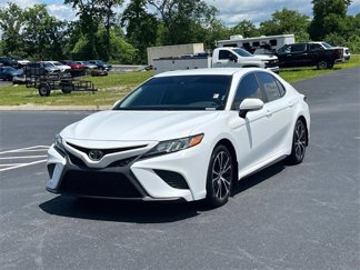 Used 2019 Toyota Camry SE w/ Convenience Package image 1