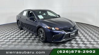 Used 2022 Toyota Camry SE image 1