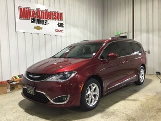 Used 2017 Chrysler Pacifica Touring-L Plus image 1