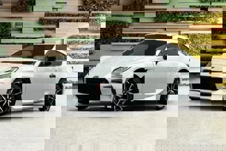 Used 2023 Toyota GR86 image 1