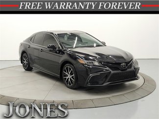 Used 2023 Toyota Camry SE image 1
