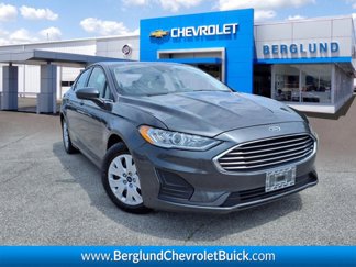 Used 2019 Ford Fusion S image 1