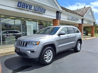 Used 2018 Jeep Grand Cherokee Laredo image 1