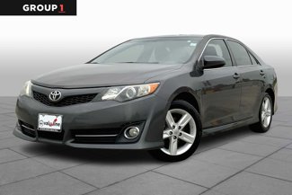 Used 2014 Toyota Camry SE image 1