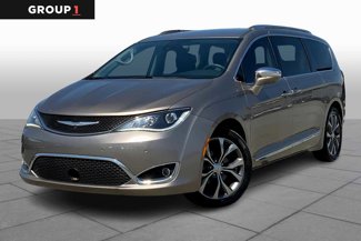 Used 2017 Chrysler Pacifica Limited w/ UConnect Theater Package image 1