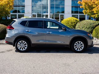 Used 2020 Nissan Rogue SV image 1