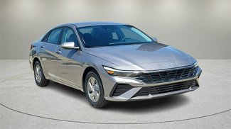 New 2025 Hyundai Elantra SE image 1