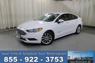 Certified 2017 Ford Fusion SE image 1