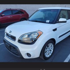 Used 2013 Kia Soul + w/ Audio Pkg image 1