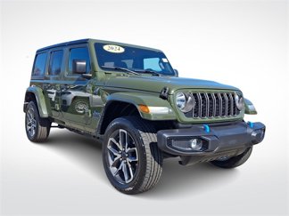 Used 2024 Jeep Wrangler Unlimited image 1