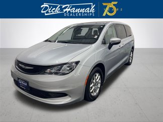 Used 2023 Chrysler Voyager LX image 1