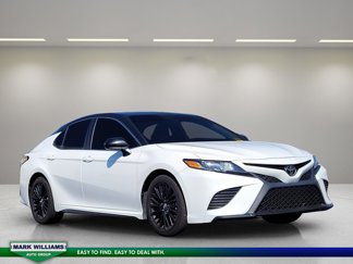 Used 2019 Toyota Camry SE image 1
