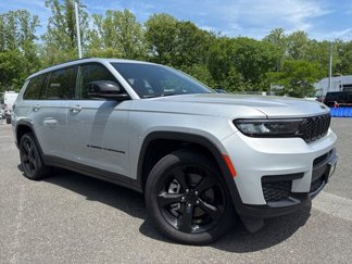 Certified 2023 Jeep Grand Cherokee L Altitude image 1
