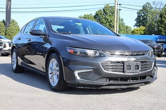 Used 2017 Chevrolet Malibu LT image 1