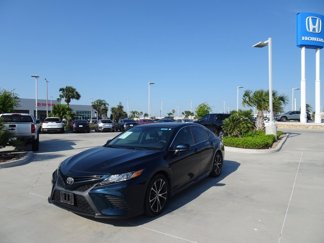 Used 2019 Toyota Camry SE image 1
