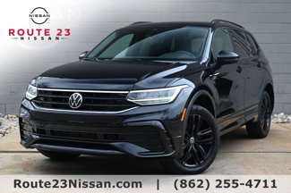 Used 2022 Volkswagen Tiguan SE R-Line image 1