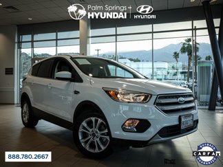 Used 2019 Ford Escape SE image 1