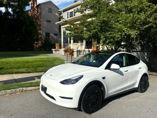 Used 2024 Tesla Model Y Long Range image 1