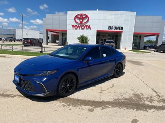New 2025 Toyota Camry SE image 1