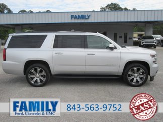 Used 2018 Chevrolet Suburban LT image 1