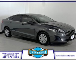 Used 2019 Ford Fusion S image 1