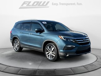 Used 2017 Honda Pilot Touring image 1