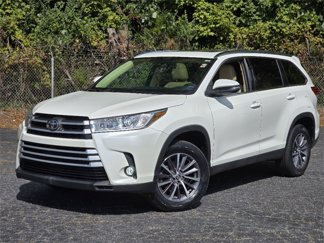 Used 2019 Toyota Highlander XLE video 2