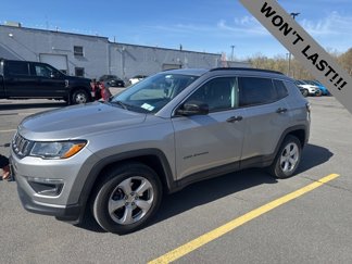 Used 2018 Jeep Compass Latitude w/ Cold Weather Group image 1