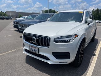 Certified 2022 Volvo XC90 T5 Momentum w/ Advanced Package image 1