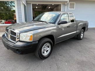 Used 2006 Dodge Dakota ST image 1