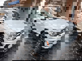 Used 2018 Volkswagen Tiguan SEL image 1