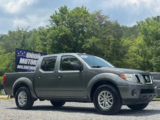Used 2017 Nissan Frontier SV image 1