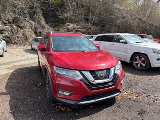 Used 2017 Nissan Rogue SL w/ SL Premium Package image 1