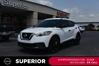 Used 2020 Nissan Kicks S image 1