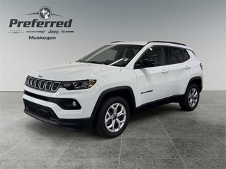 New 2025 Jeep Compass Latitude image 1