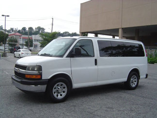 Used 2013 Chevrolet Express 1500 LS image 1