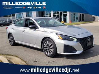 Used 2024 Nissan Altima 2.5 SV image 1