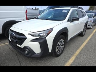 Used 2024 Subaru Outback Premium image 1