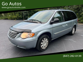 Used 2006 Chrysler Town & Country Touring image 1