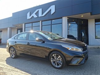 Certified 2023 Kia Forte LXS image 1
