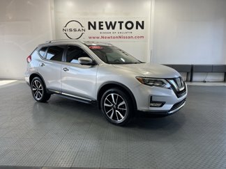 Used 2017 Nissan Rogue SL image 1