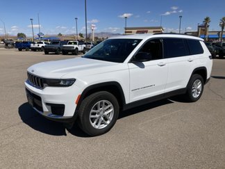 Used 2023 Jeep Grand Cherokee L Laredo image 1